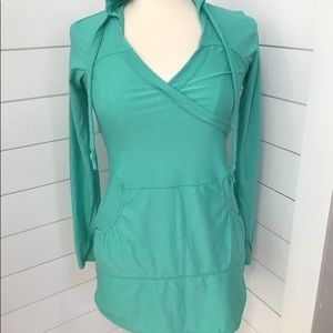 3 for $25 Athleta teal tunic top